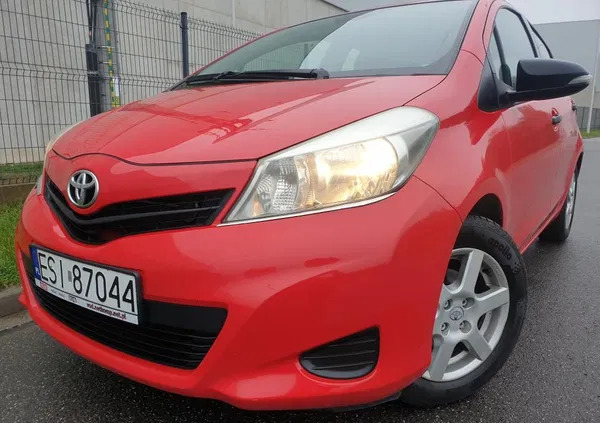 samochody osobowe Toyota Yaris cena 20909 przebieg: 185000, rok produkcji 2012 z Sieradz